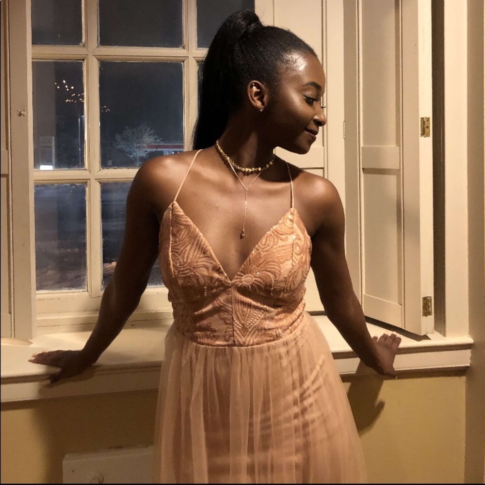 Beautiful Fashion Nova dress in perfect condition.